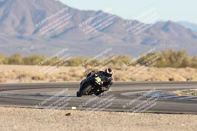 media/Dec-07-2025-CVMA (Sun) [[3e7d2de5dc]]/Race 17-Amateur Formula Middleweight/